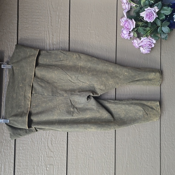 Torrid Olive Green Tie Dye FoldOver Cropped mineral wash Leggings 3x - Picture 11 of 13